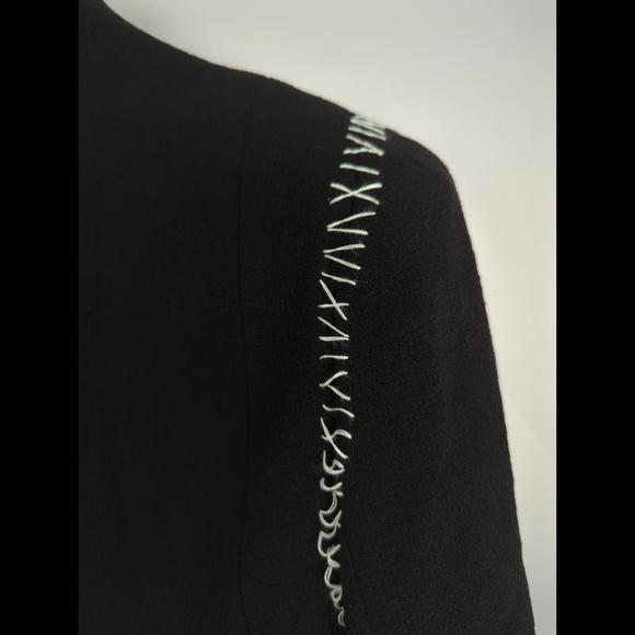 [SOLD] NWT 2004 ALEXANDER MCQUEEN Sz Women IT 40 US 4 Black White Stitch Jacket - Picture 10 of 12